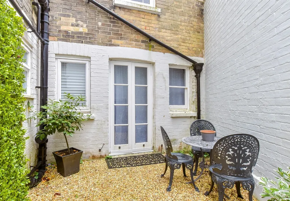 Rear Garden - Buckingham Road, Ryde, Isle of Wight - Wards of Kent