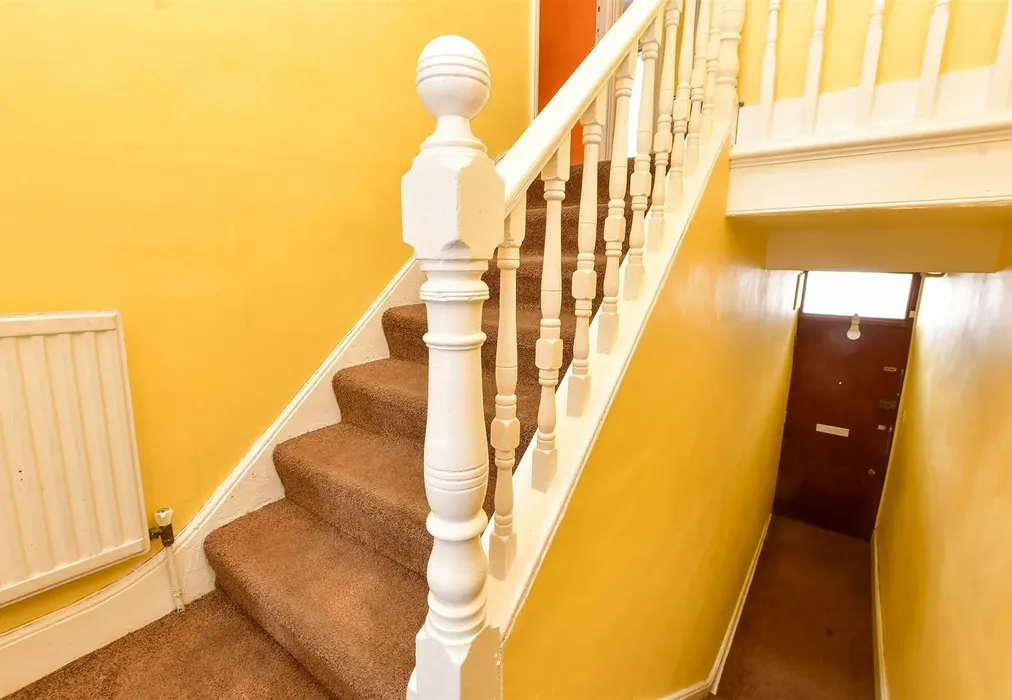 Hallway - Princess Road, Croydon, Surrey - Wards of Kent