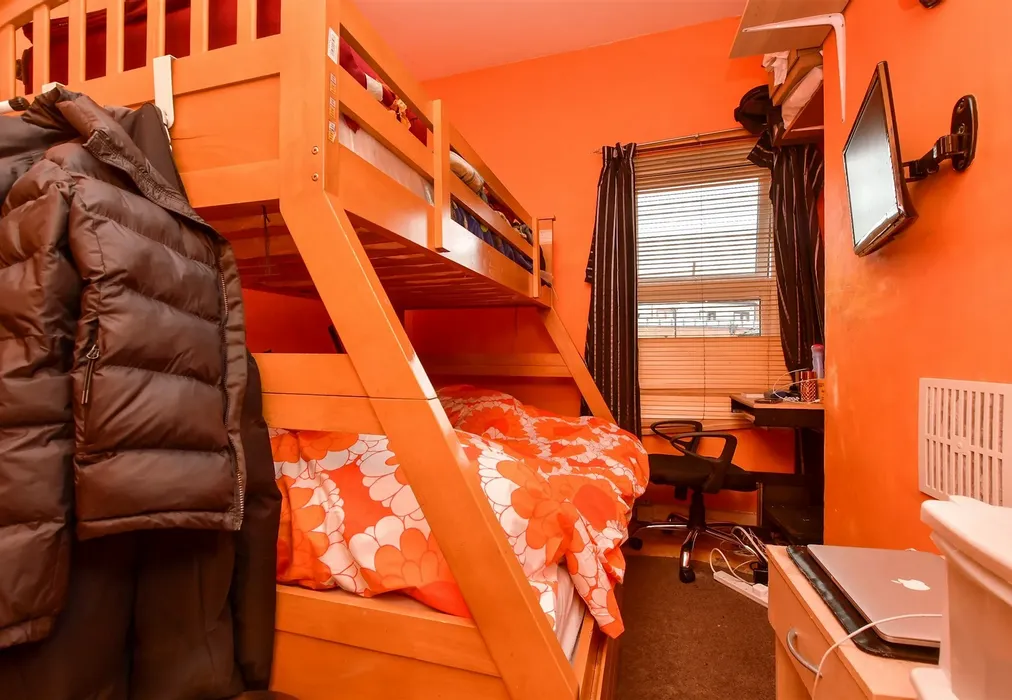 Bedroom 1 - Princess Road, Croydon, Surrey - Wards of Kent