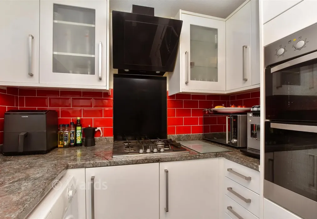 Kitchen - Hamble Road, Tonbridge, Kent - Wards of Kent