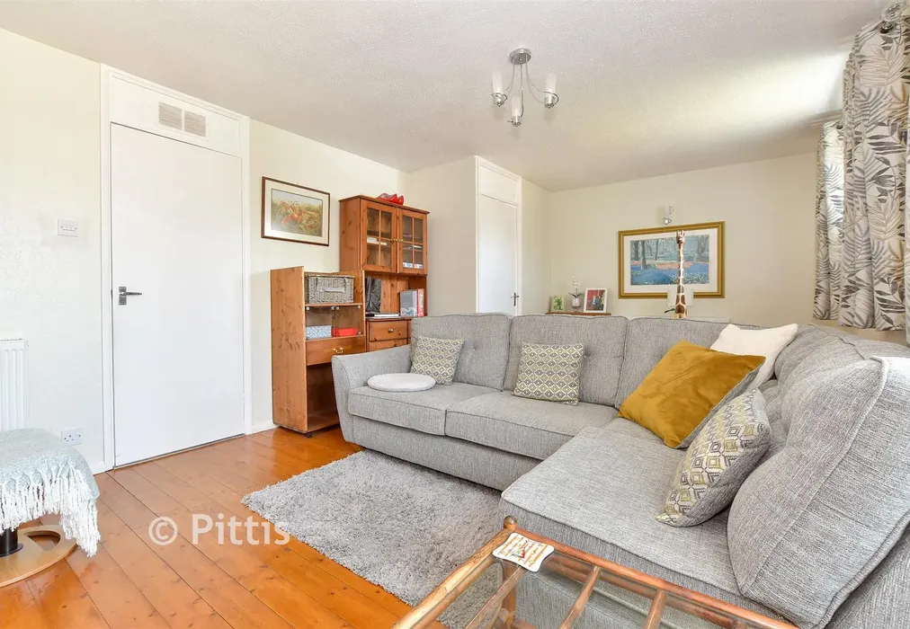 Lounge/Dining Room - Central Way, Sandown, Isle of Wight - Wards of Kent