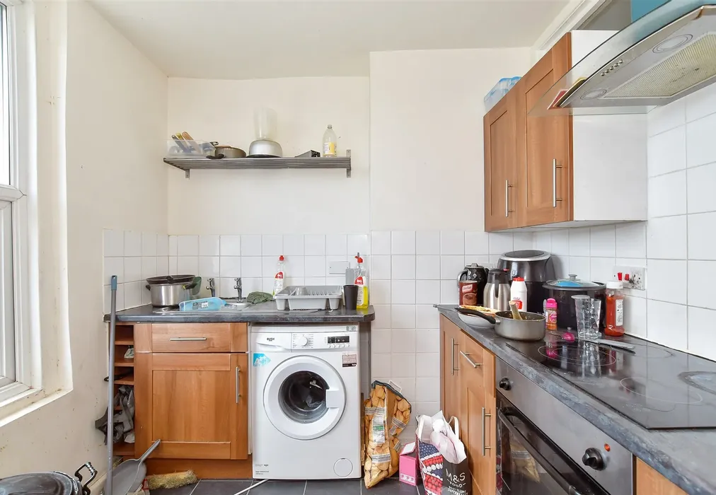 Kitchen - Waverley Road, Southsea, Hampshire - Wards of Kent