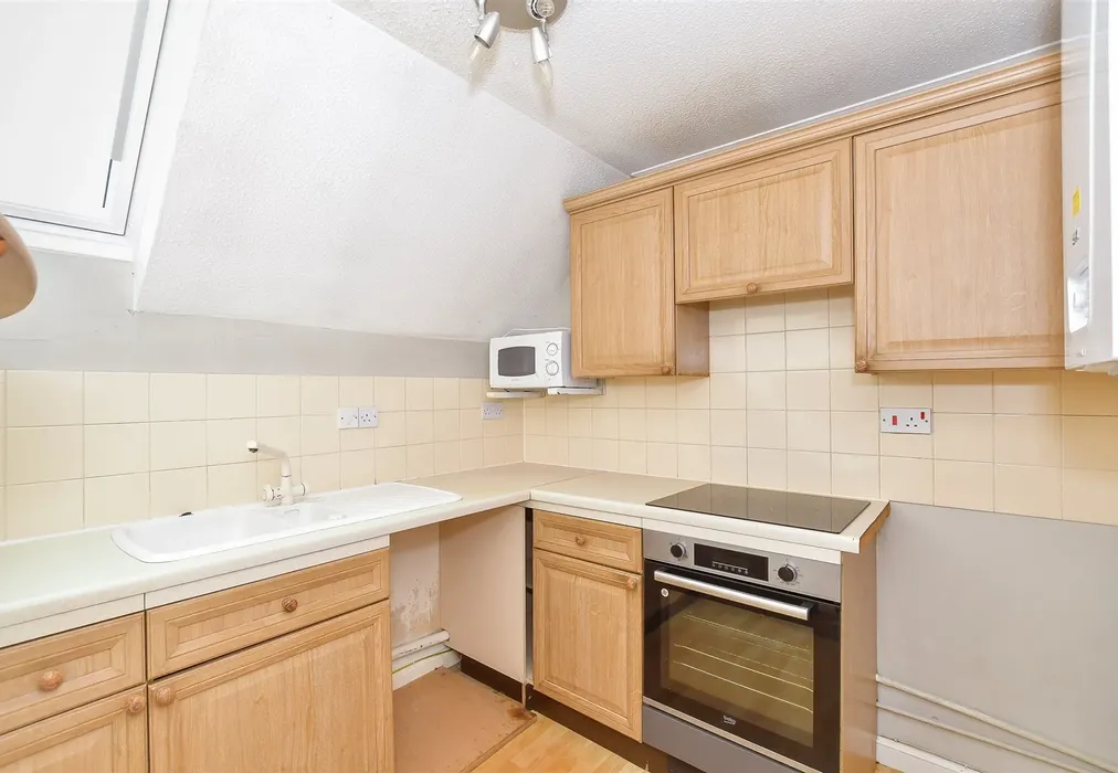 Kitchen - Church Street, Littlehampton, West Sussex - Wards of Kent