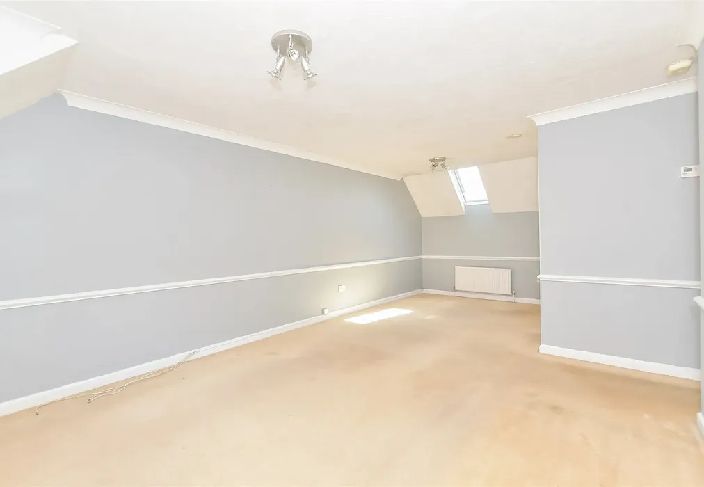 Lounge/Diner - Church Street, Littlehampton, West Sussex - Wards of Kent