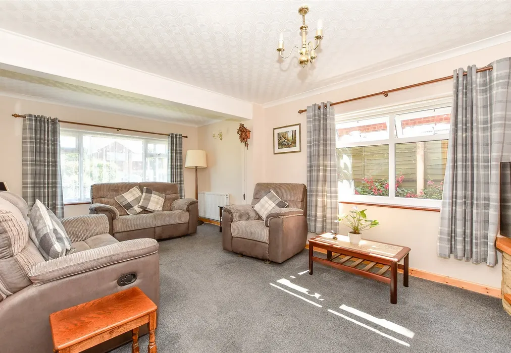 Lounge - Coombelands, Wittersham, Tenterden, Kent - Wards of Kent
