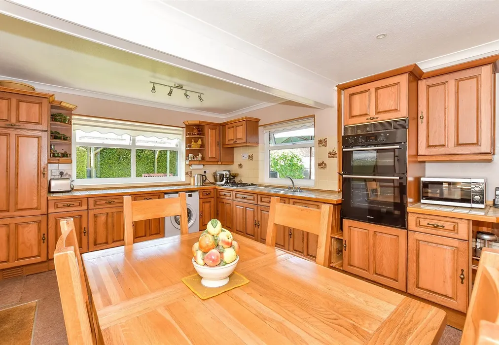 Kitchen/ Diner - Coombelands, Wittersham, Tenterden, Kent - Wards of Kent