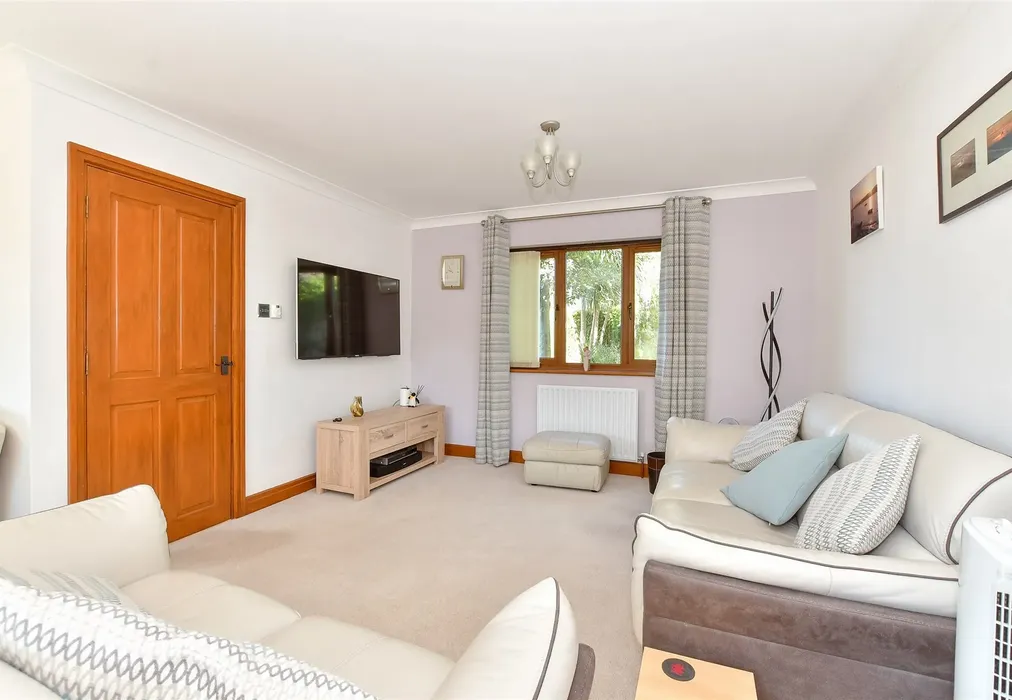 Lounge - Oasthouse Field, Ivychurch, Romney Marsh, Kent - Wards of Kent
