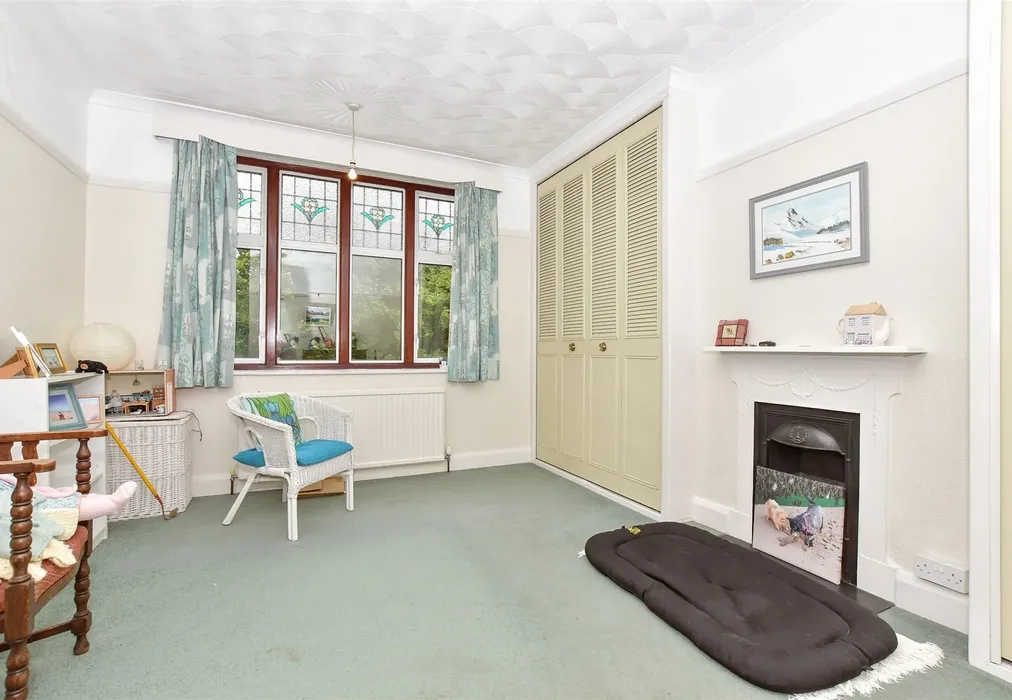 Bedroom 1 - London Road, Ramsgate, Kent - Wards of Kent