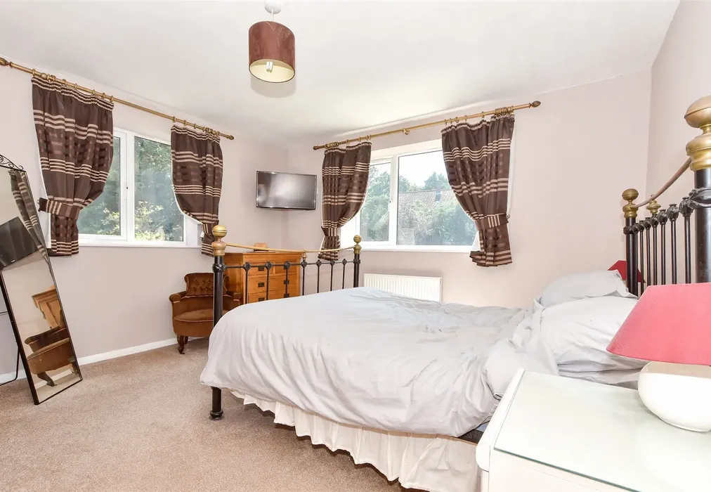 Bedroom 1 - Blythe Road, Maidstone, Kent - Wards of Kent