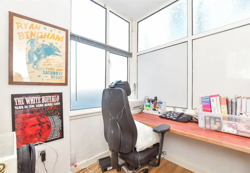 Study - Stubbington Avenue, Portsmouth, Hampshire - Wards of Kent