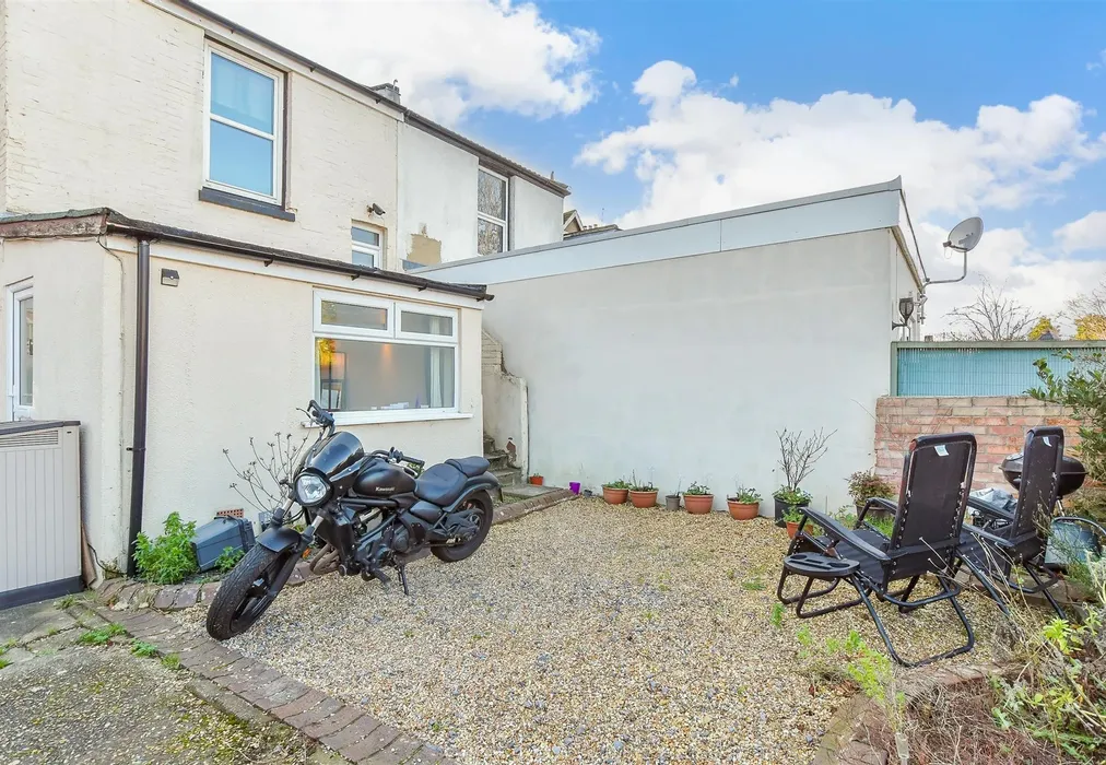 Rear Garden - Stubbington Avenue, Portsmouth, Hampshire - Wards of Kent