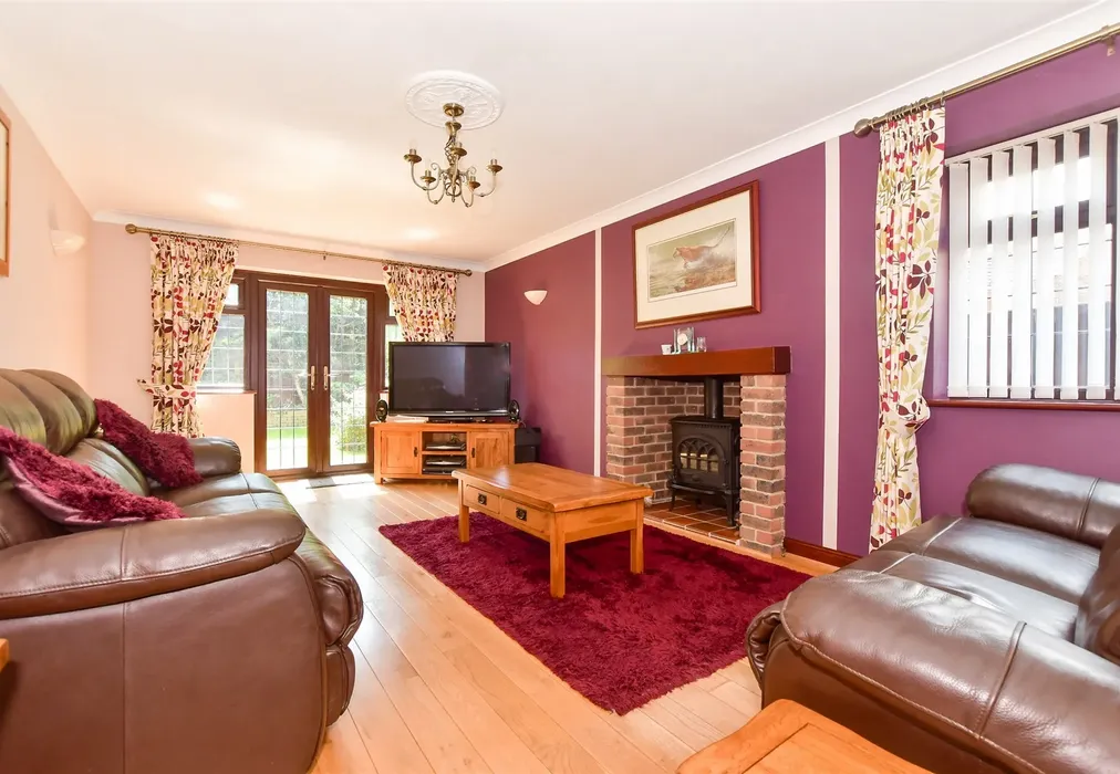 Lounge - The Maltings, Walmer, Deal, Kent - Wards of Kent