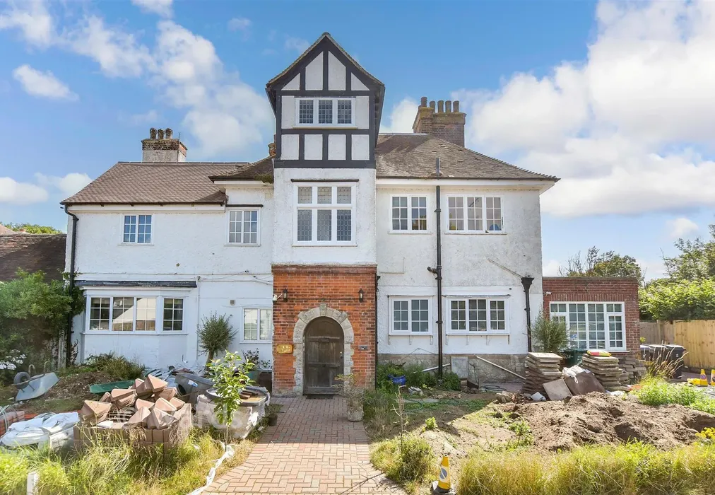 Front Elevation - North Road Bay, Sandwich Bay, Sandwich, Kent - Wards of Kent