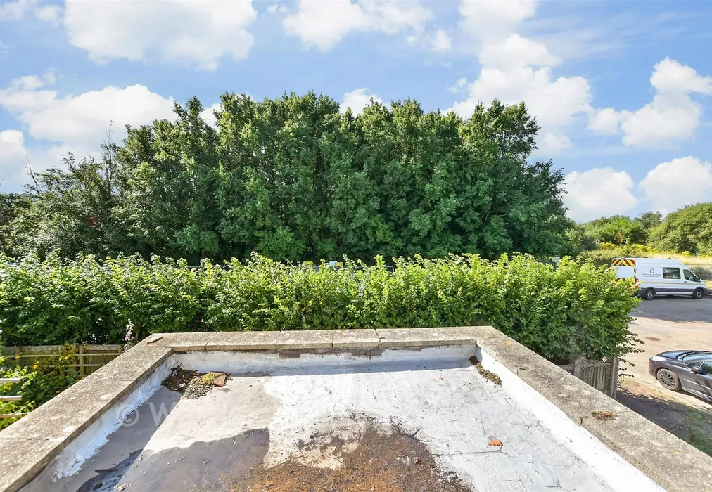 Balcony / Terrace - North Road Bay, Sandwich Bay, Sandwich, Kent - Wards of Kent