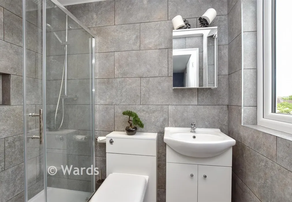 En-Suite Shower Room - Hempstead Lane, Bapchild, Sittingbourne, Kent - Wards of Kent