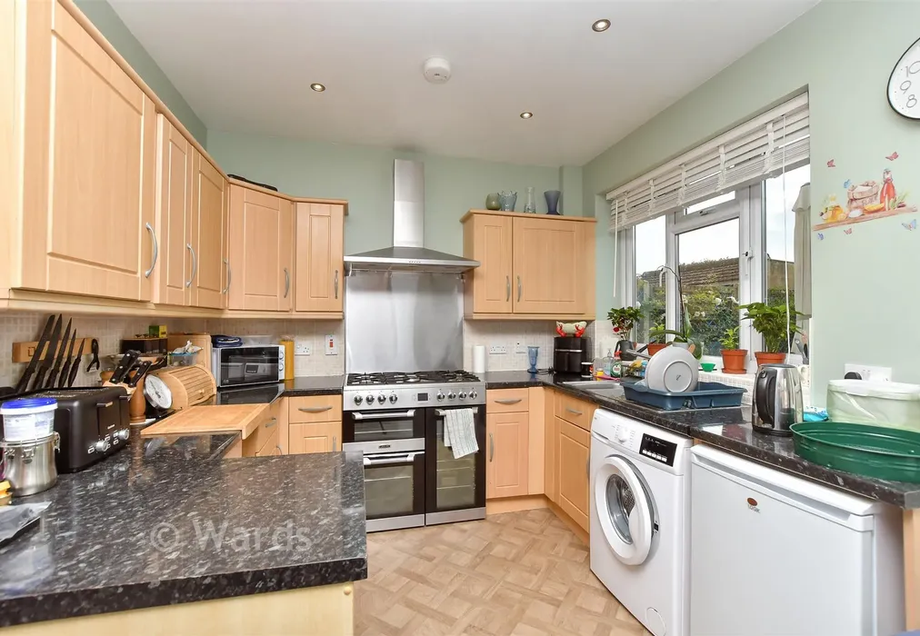 Kitchen/Diner - Hempstead Lane, Bapchild, Sittingbourne, Kent - Wards of Kent