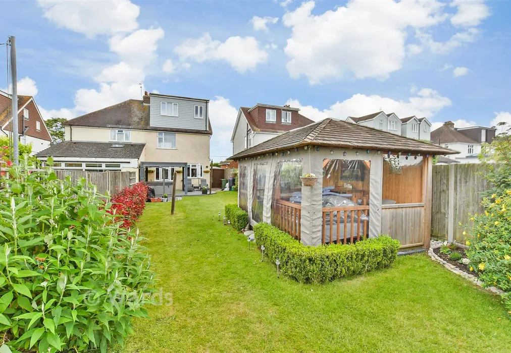Rear Garden - Hempstead Lane, Bapchild, Sittingbourne, Kent - Wards of Kent