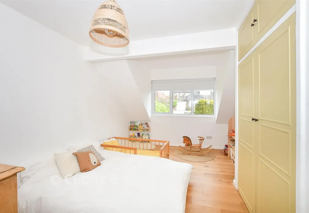 Bedroom 2 - Southlands, East Grinstead, West Sussex - Wards of Kent