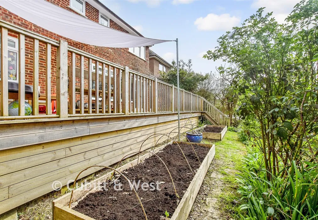 Rear Garden - Southlands, East Grinstead, West Sussex - Wards of Kent