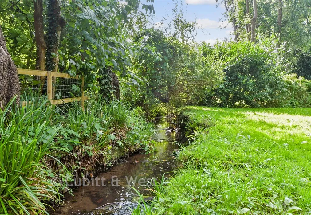 Stream - Southlands, East Grinstead, West Sussex - Wards of Kent