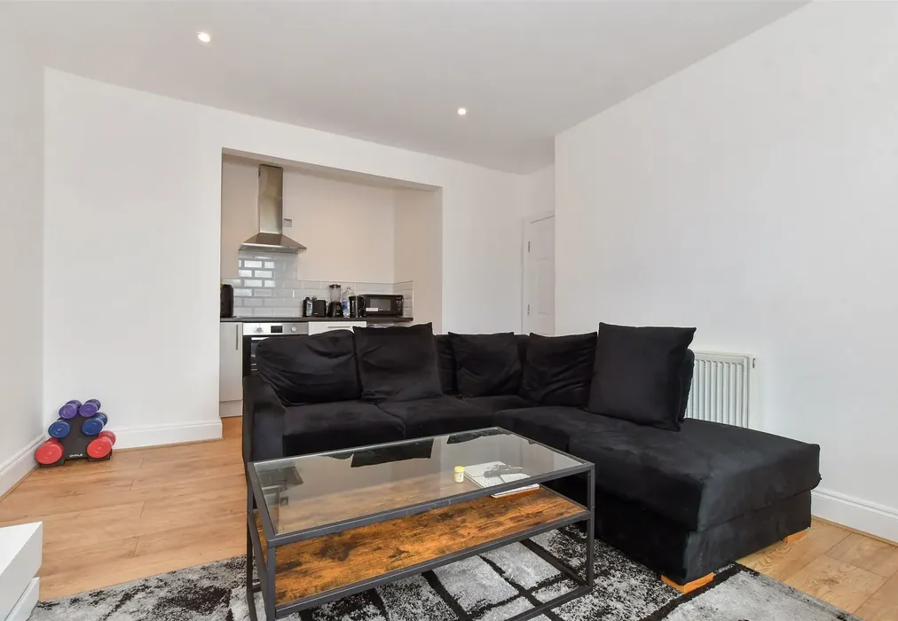 Lounge/Kitchen - Ethelbert Road, Margate, Kent - Wards of Kent