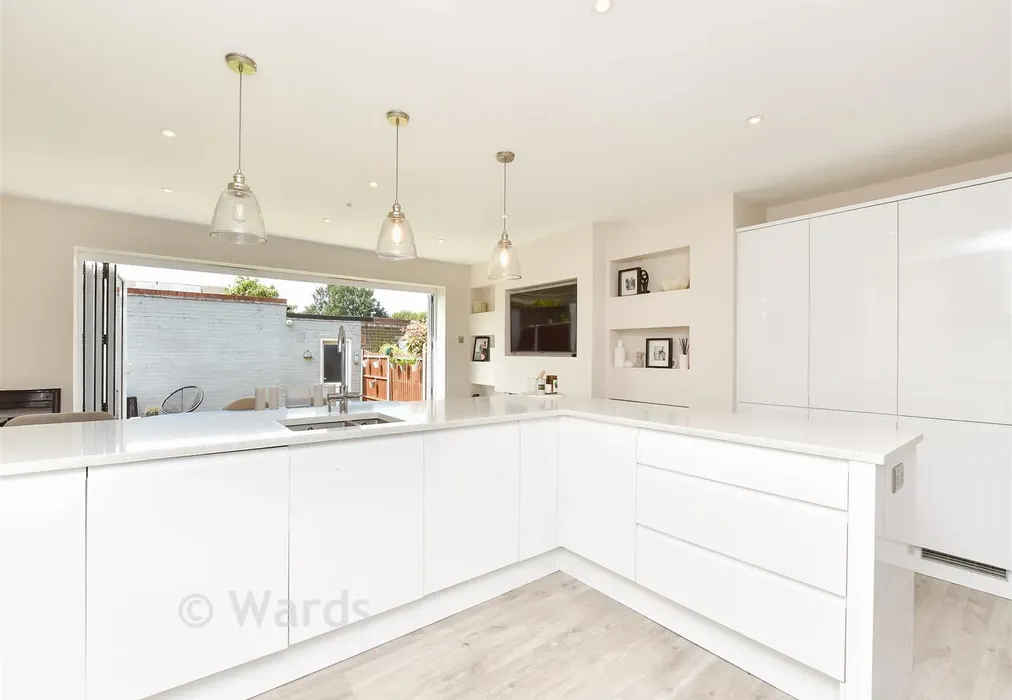 Kitchen - Chilham Road, Maidstone, Kent - Wards of Kent