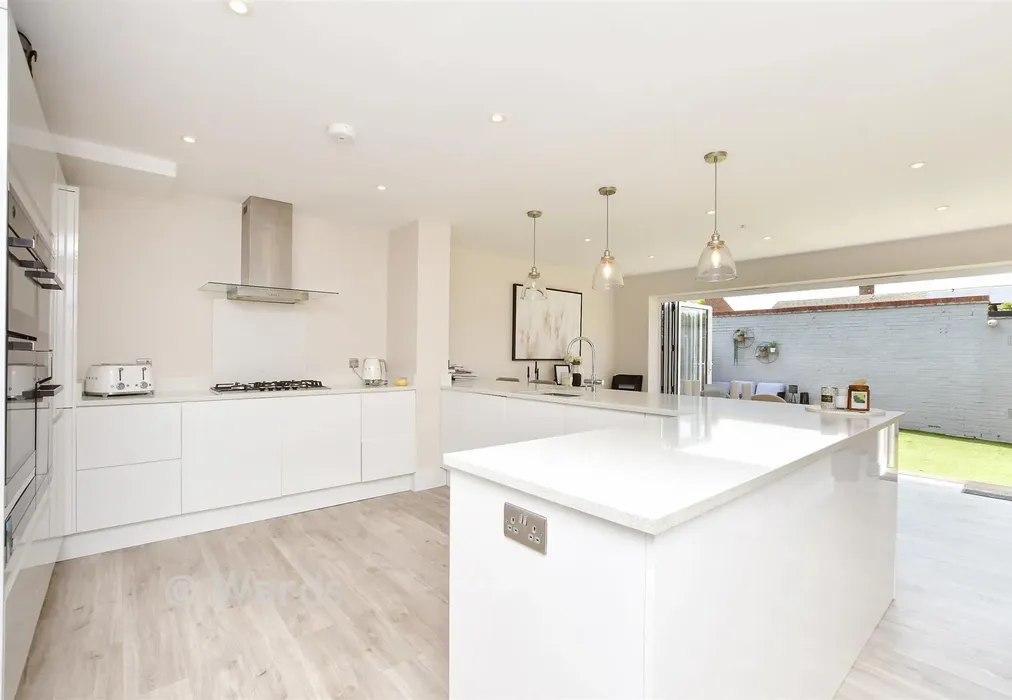 Kitchen - Chilham Road, Maidstone, Kent - Wards of Kent