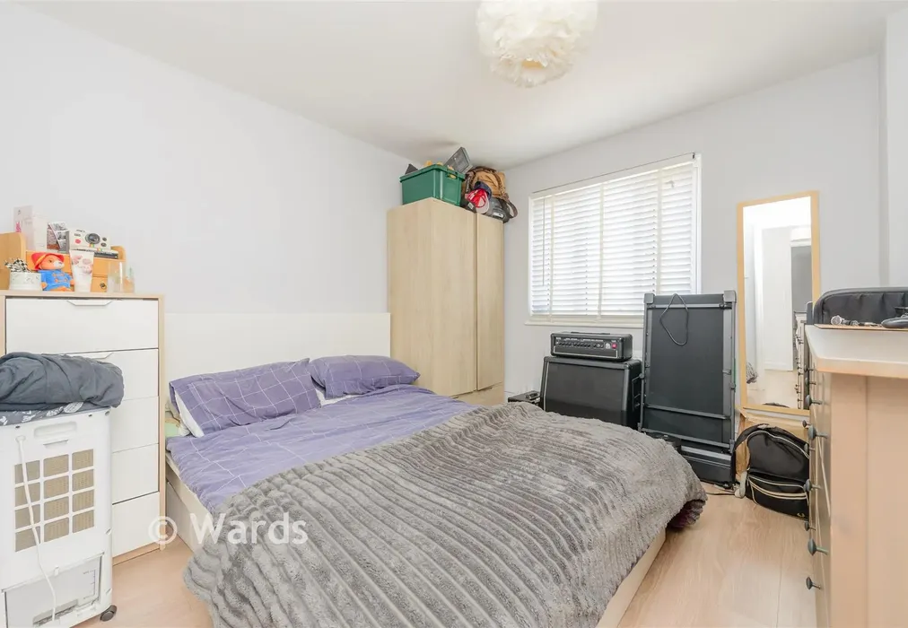 Bedroom - Heatherbank Close, Dartford, Kent - Wards of Kent