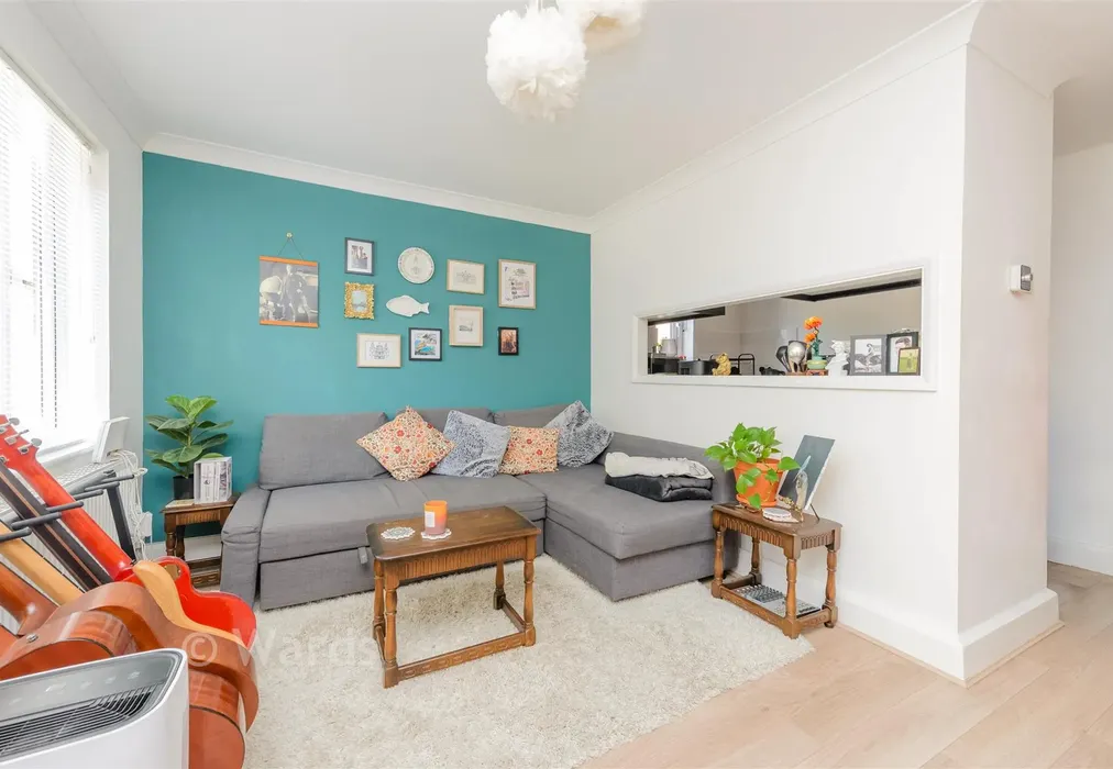Lounge - Heatherbank Close, Dartford, Kent - Wards of Kent
