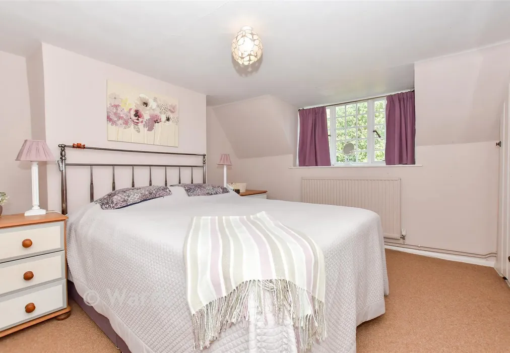 Bedroom 1 - Monkton Street, Monkton, Ramsgate, Kent - Wards of Kent