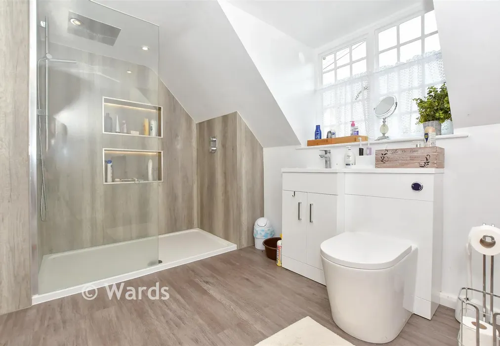 Shower Room - Monkton Street, Monkton, Ramsgate, Kent - Wards of Kent