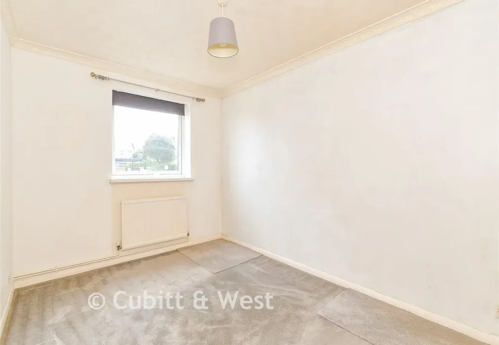 Bedroom 1 - Horse Sands Close, Southsea, Hampshire - Wards of Kent