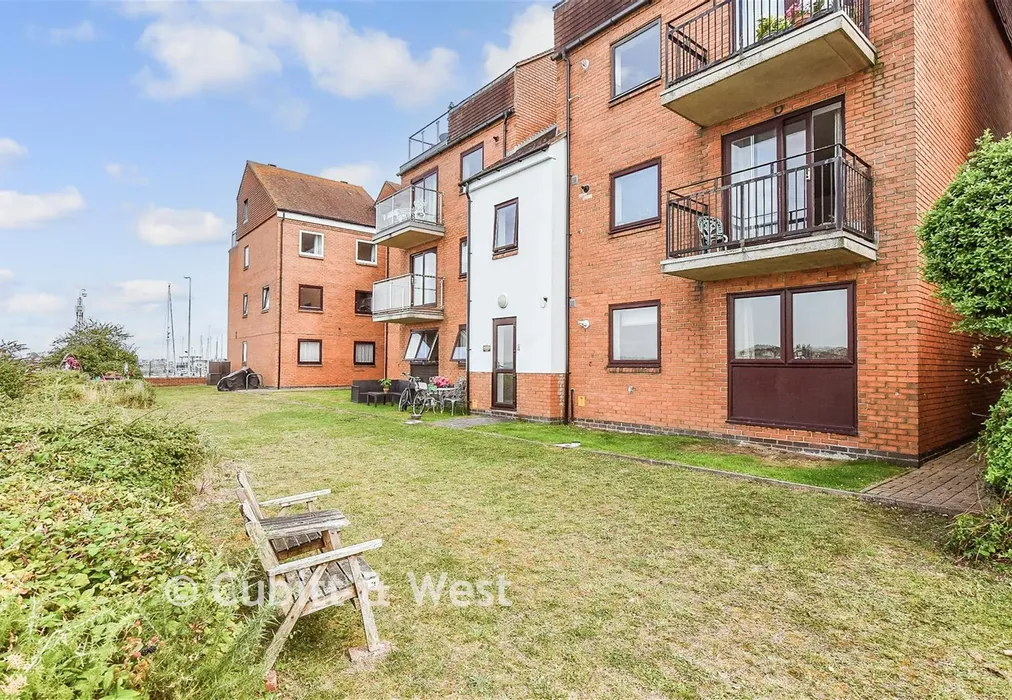 Communal Gardens - Horse Sands Close, Southsea, Hampshire - Wards of Kent