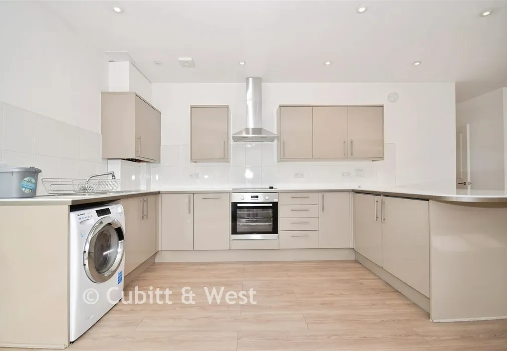 Kitchen - Wood Street, East Grinstead, West Sussex - Wards of Kent