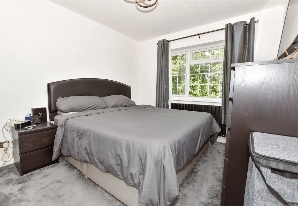 Bedroom 1 - Willington Street, Maidstone, Kent - Wards of Kent