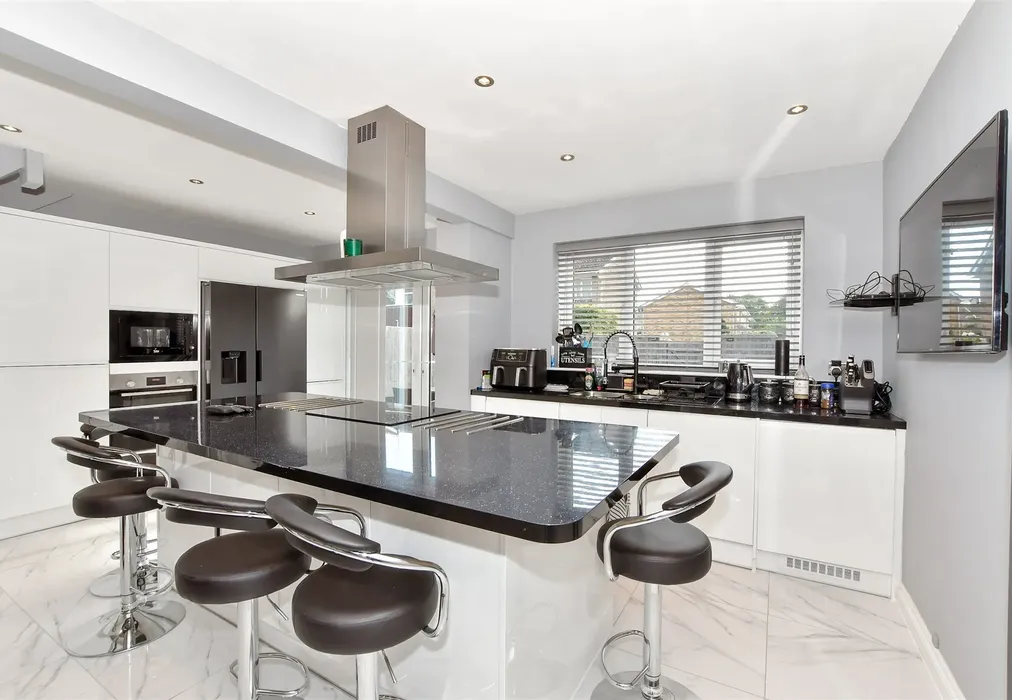 Kitchen/Diner - Willington Street, Maidstone, Kent - Wards of Kent