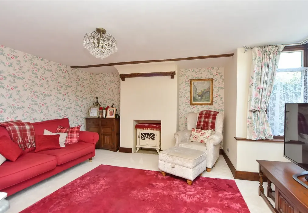 Sitting Room - Ham Green, Upchurch, Sittingbourne, Kent - Wards of Kent