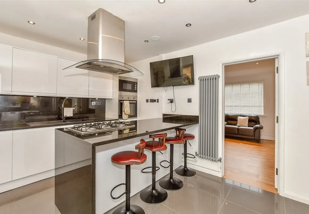 Kitchen/ Diner - The Chase, Tonbridge, Kent - Wards of Kent