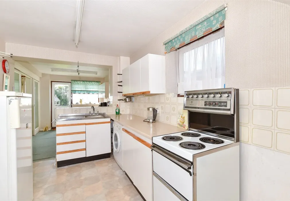Kitchen/Diner - Handel Walk, Tonbridge, Kent - Wards of Kent