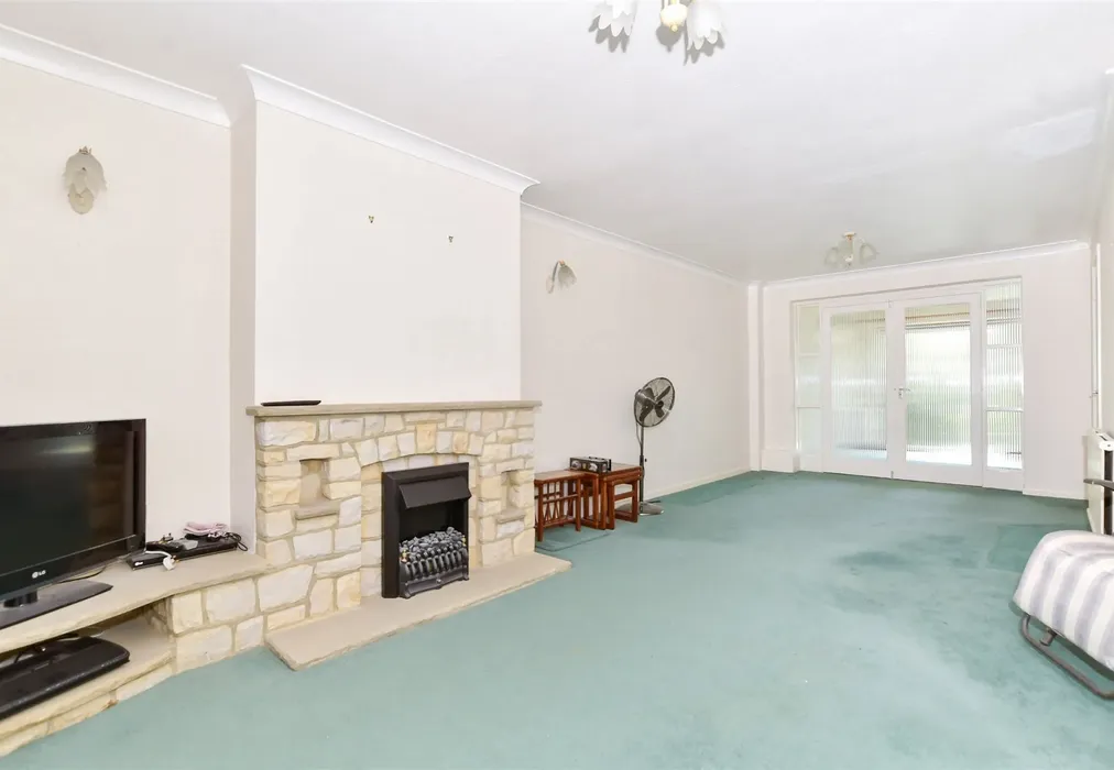 Lounge - Handel Walk, Tonbridge, Kent - Wards of Kent