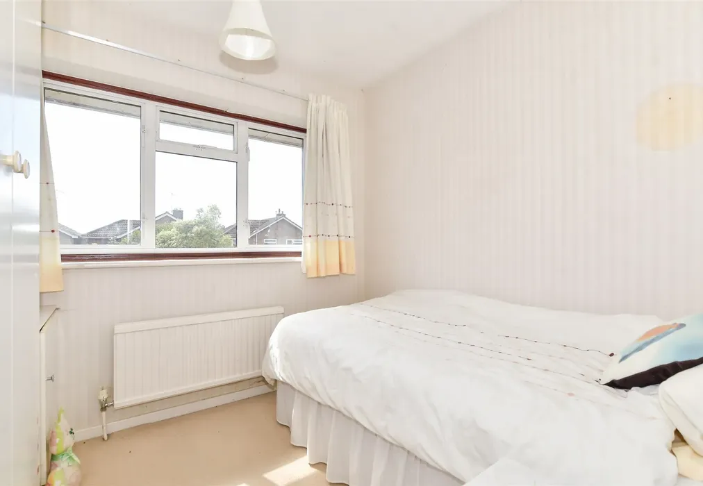 Bedroom 4 - Handel Walk, Tonbridge, Kent - Wards of Kent