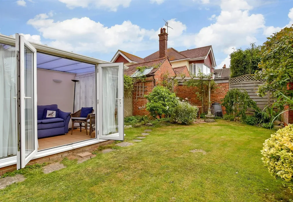 External Feature - Grand Avenue, Worthing, West Sussex - Wards of Kent
