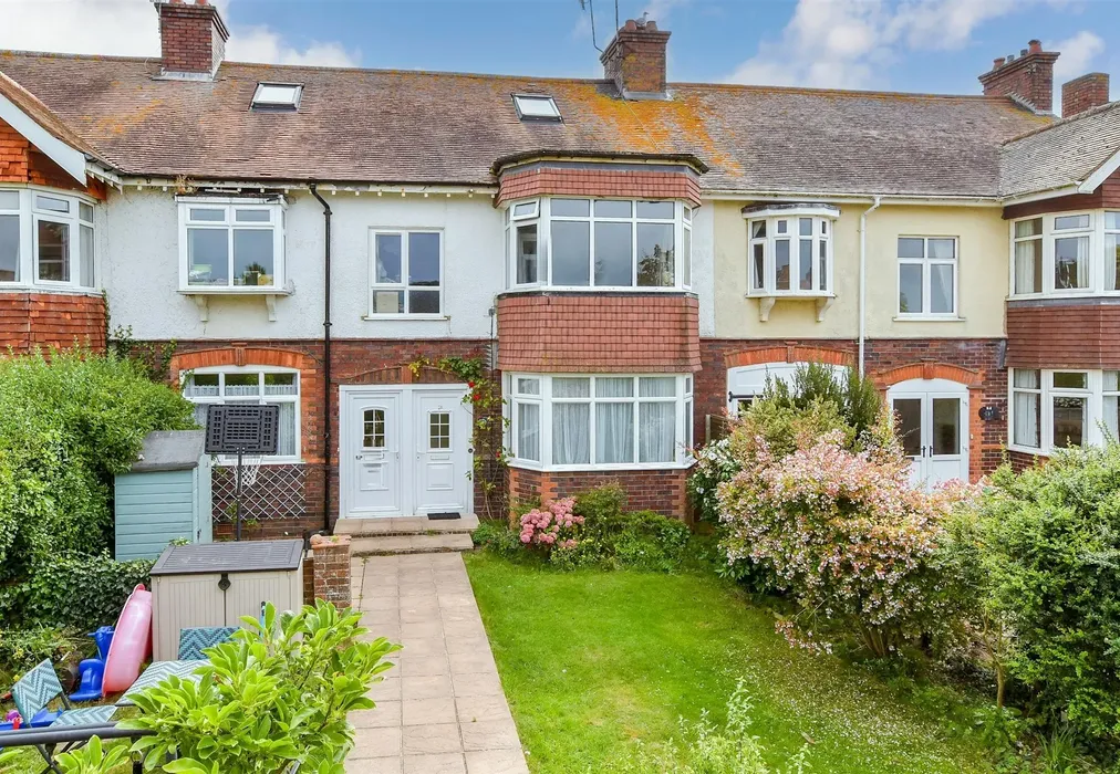 Front Web 1 - Grand Avenue, Worthing, West Sussex - Wards of Kent