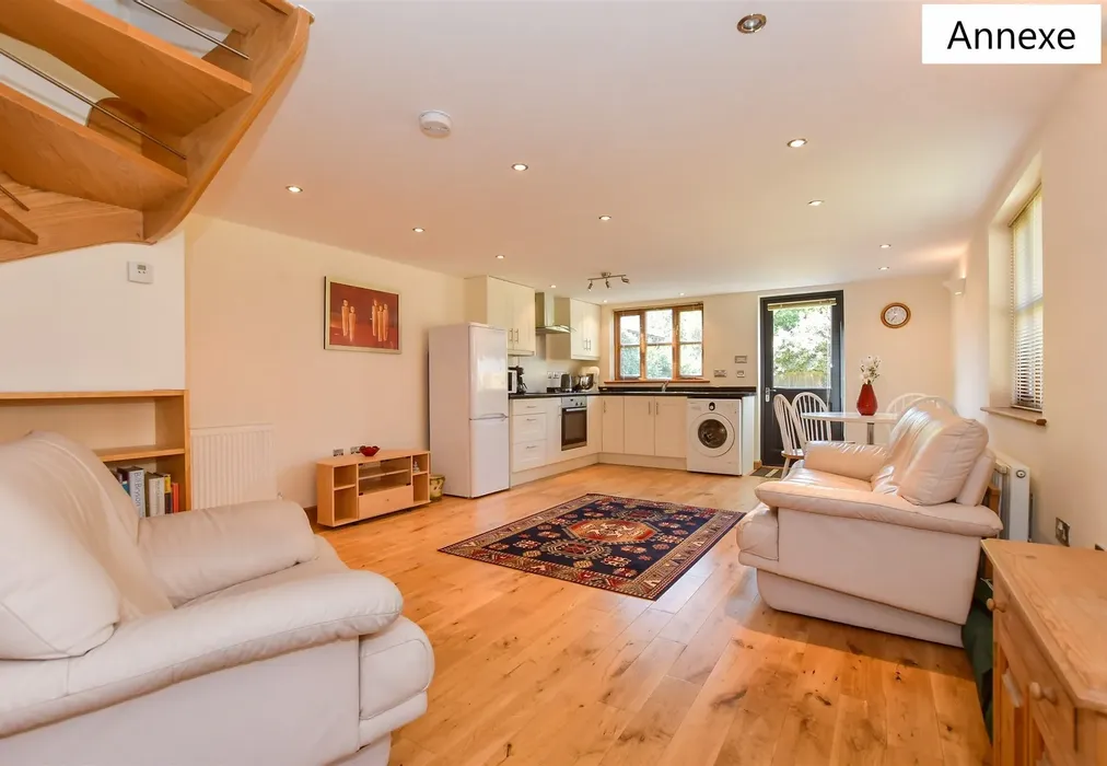 Annexe Kitchen/Living Room - Beacon Lane, Woodnesborough, Sandwich, Kent - Wards of Kent