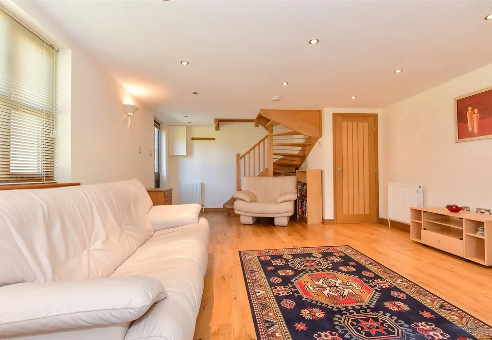 Annexe Kitchen/Living Room - Beacon Lane, Woodnesborough, Sandwich, Kent - Wards of Kent