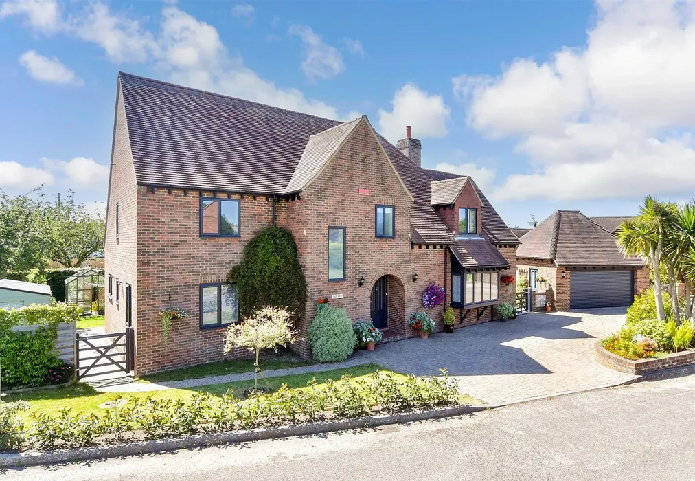 Front Elevation - Beacon Lane, Woodnesborough, Sandwich, Kent - Wards of Kent