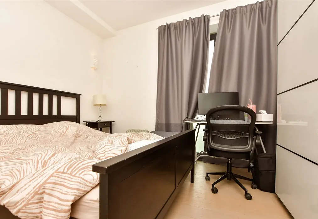 Bedroom 1 - Lincoln Road, Dorking, Surrey - Wards of Kent