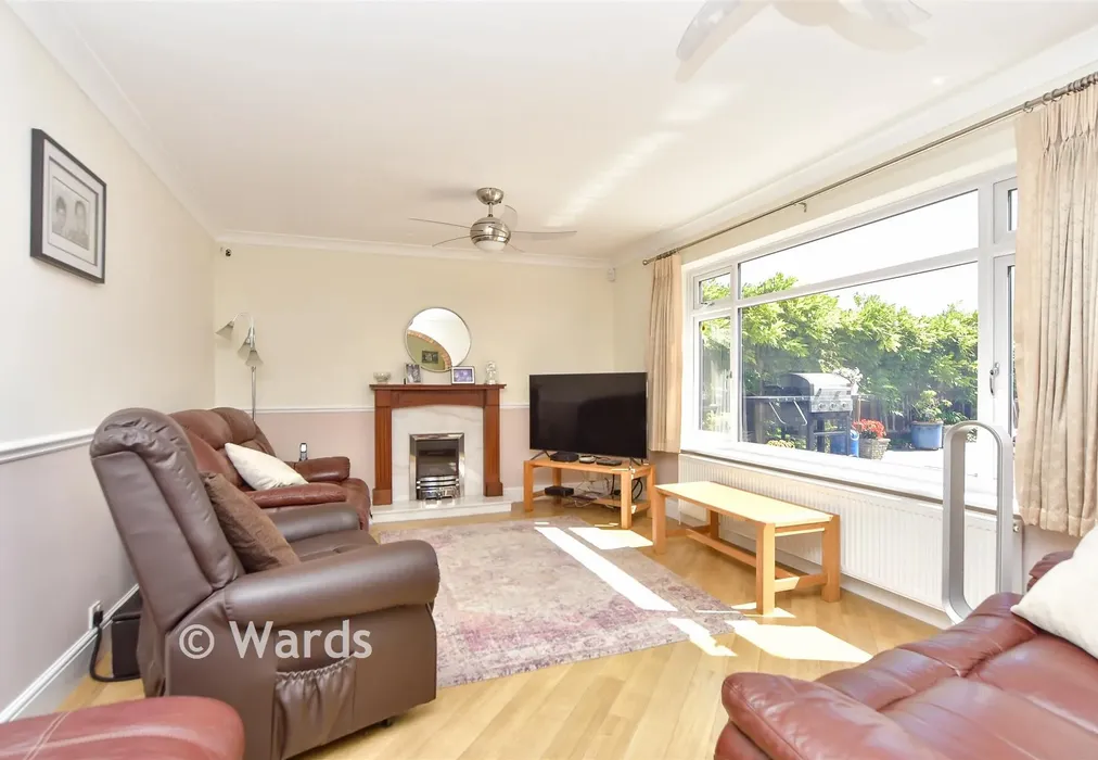 Lounge - Robin Hood Lane, Walderslade, Chatham, Kent - Wards of Kent