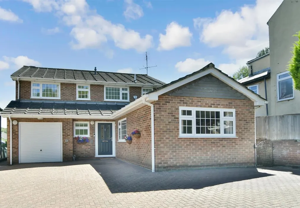 Front - Robin Hood Lane, Walderslade, Chatham, Kent - Wards of Kent