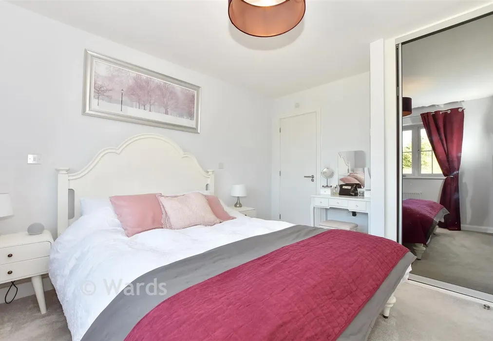 Bedroom 1 - Sapphire Park, Sutton Valence, Kent - Wards of Kent